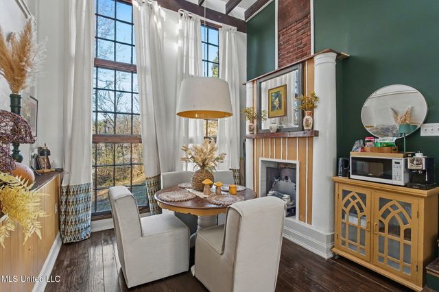 435 E College Avenue, Holly Springs, MS 38635