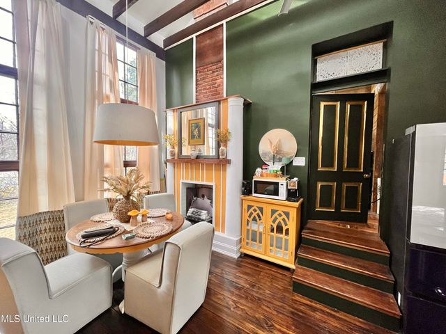 435 E College Avenue, Holly Springs, MS 38635