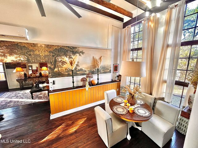 435 E College Avenue, Holly Springs, MS 38635