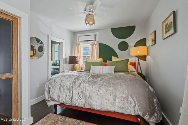 435 E College Avenue, Holly Springs, MS 38635