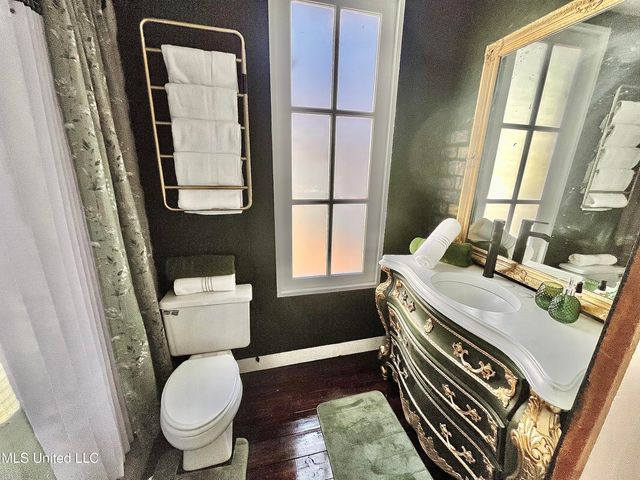 435 E College Avenue, Holly Springs, MS 38635