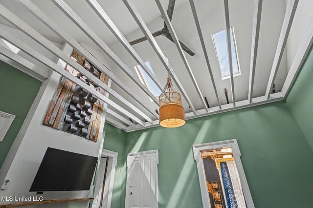 435 E College Avenue, Holly Springs, MS 38635