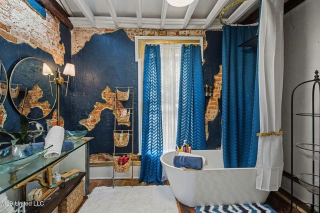 435 E College Avenue, Holly Springs, MS 38635