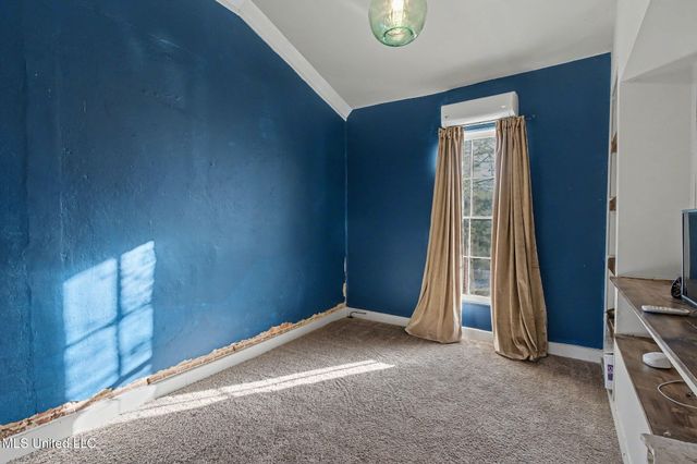 435 E College Avenue, Holly Springs, MS 38635