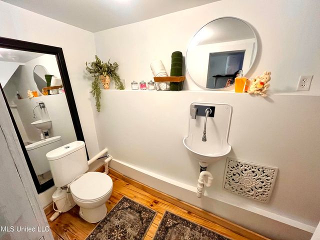 435 E College Avenue, Holly Springs, MS 38635