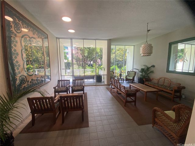 469 Ena Road 3509, Honolulu, HI 96815