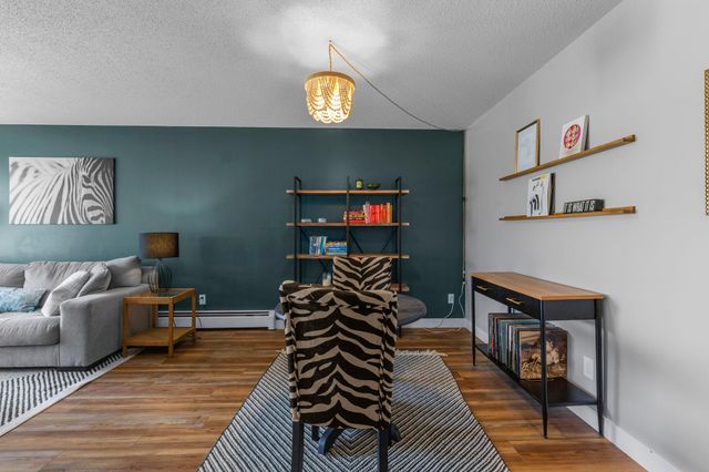 10720 Rockford Road 313, Plymouth, MN 55442