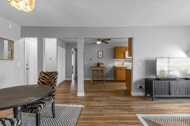 10720 Rockford Road 313, Plymouth, MN 55442