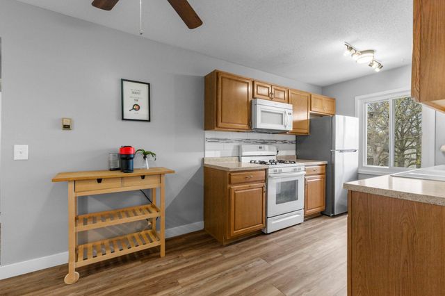 10720 Rockford Road 313, Plymouth, MN 55442