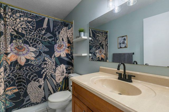 10720 Rockford Road 313, Plymouth, MN 55442