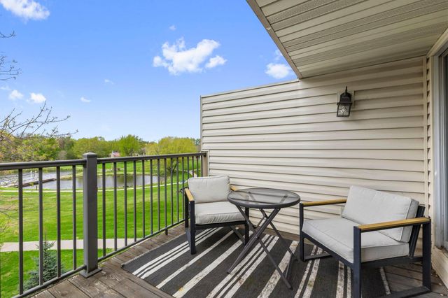 10720 Rockford Road 313, Plymouth, MN 55442