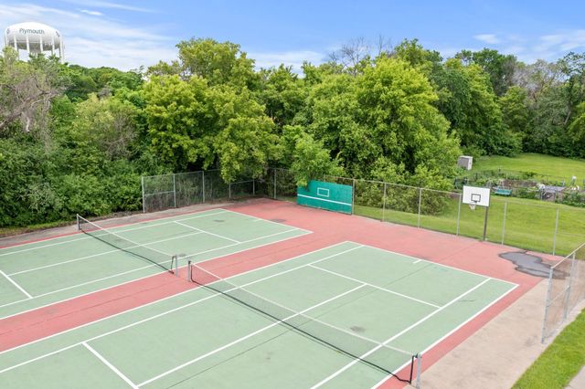 10720 Rockford Road 313, Plymouth, MN 55442