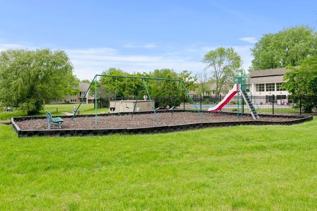 10720 Rockford Road 313, Plymouth, MN 55442