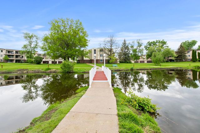 10720 Rockford Road 313, Plymouth, MN 55442