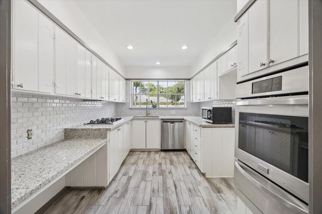 10807 Beinhorn Road, Houston, TX 77024