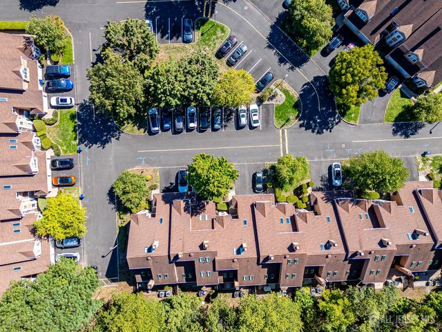36 Ravenswood Court, Edison, NJ 08820