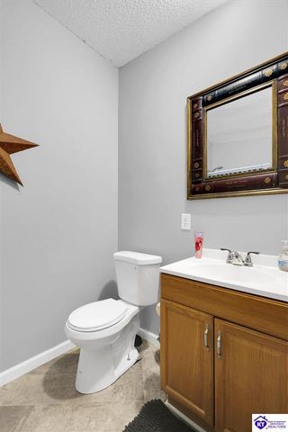 435 Thompson Lane, Vine Grove, KY 40175
