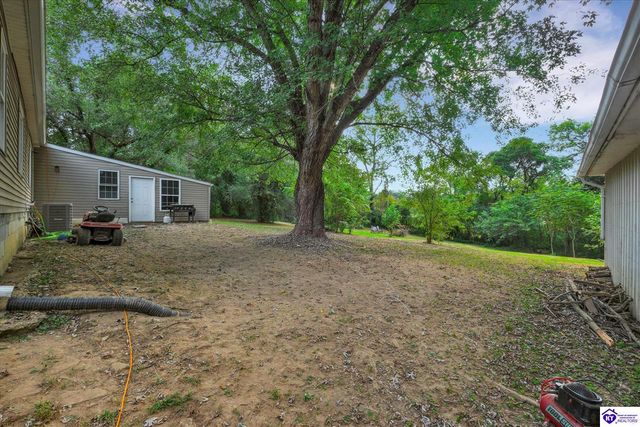 435 Thompson Lane, Vine Grove, KY 40175
