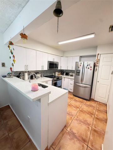 8480 SW 156th Place 620, Miami, FL 33193