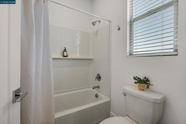 5866 Silhouette Ct, Dublin, CA 94568