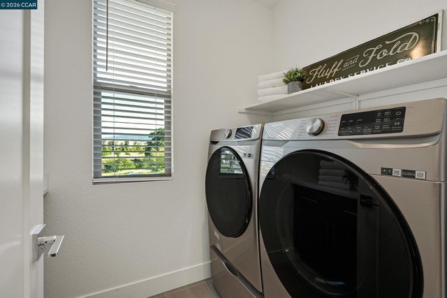 5866 Silhouette Ct, Dublin, CA 94568