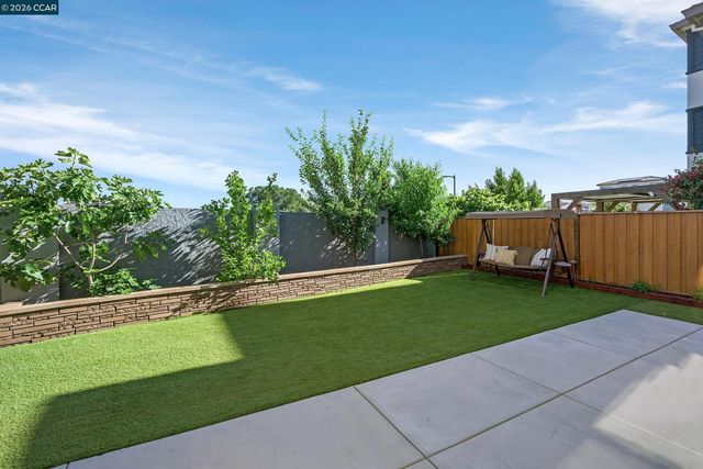 5866 Silhouette Ct, Dublin, CA 94568
