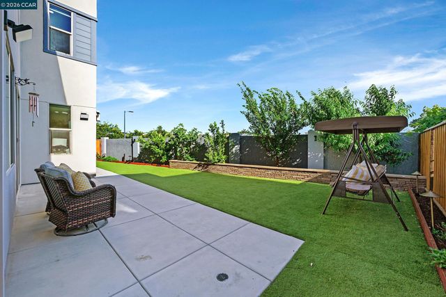 5866 Silhouette Ct, Dublin, CA 94568