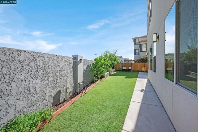 5866 Silhouette Ct, Dublin, CA 94568