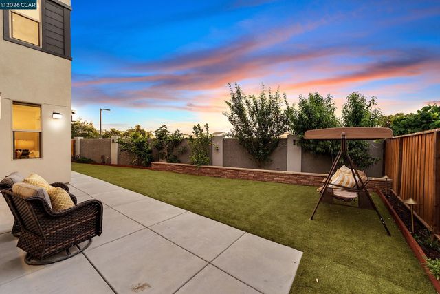 5866 Silhouette Ct, Dublin, CA 94568