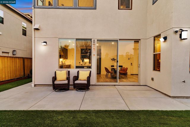 5866 Silhouette Ct, Dublin, CA 94568