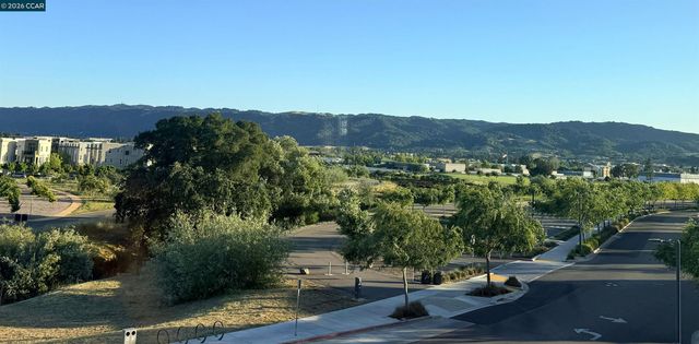 5866 Silhouette Ct, Dublin, CA 94568