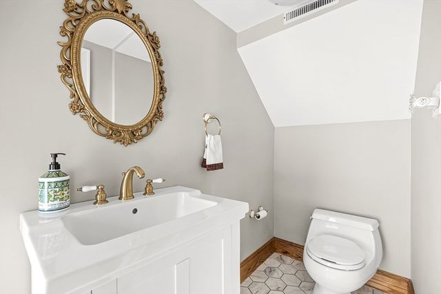 112 Highland Avenue, Winchester, MA 01890