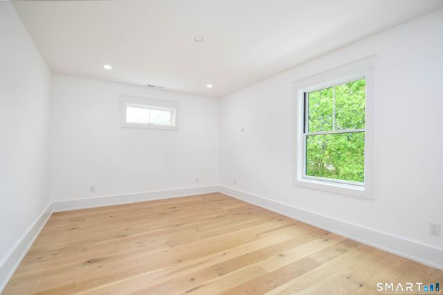 57 Beaumont Place, Fairfield, CT 06824
