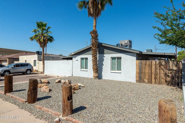 2142 E TAYLOR Street, Phoenix, AZ 85006