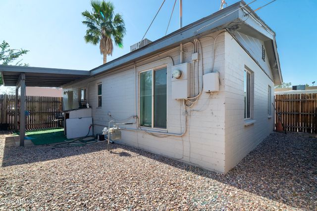 2142 E TAYLOR Street, Phoenix, AZ 85006