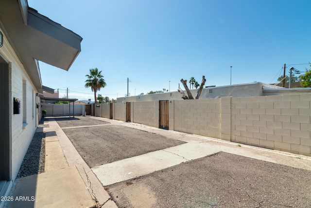 2142 E TAYLOR Street, Phoenix, AZ 85006