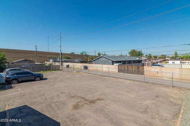 2142 E TAYLOR Street, Phoenix, AZ 85006