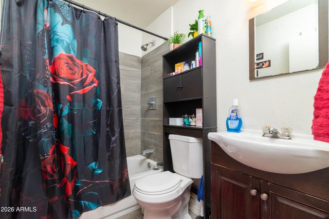 2142 E TAYLOR Street, Phoenix, AZ 85006