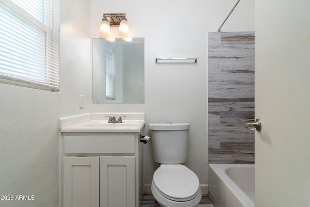 2142 E TAYLOR Street, Phoenix, AZ 85006