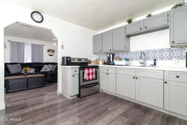 2142 E TAYLOR Street, Phoenix, AZ 85006