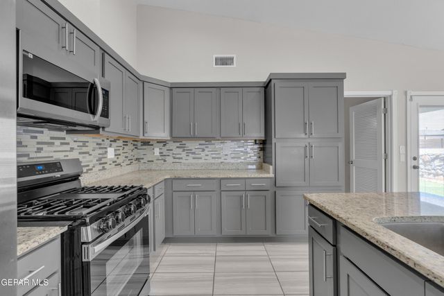 2865 MARIA CASAS Street, El Paso, TX 79938