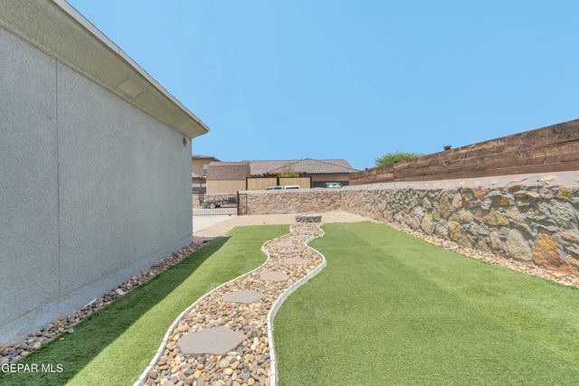 2865 MARIA CASAS Street, El Paso, TX 79938