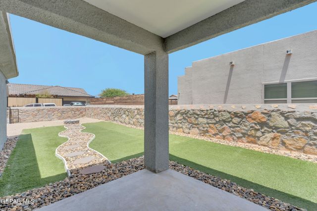 2865 MARIA CASAS Street, El Paso, TX 79938