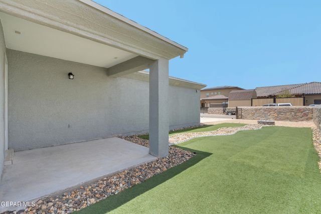 2865 MARIA CASAS Street, El Paso, TX 79938