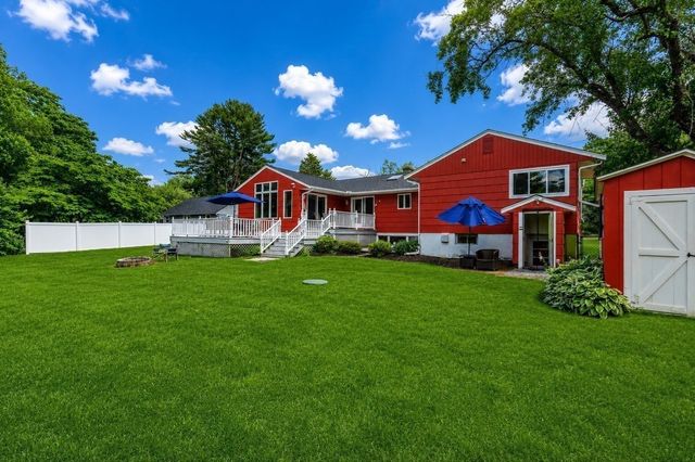 11 Sunset Dr, Easton, MA 02334