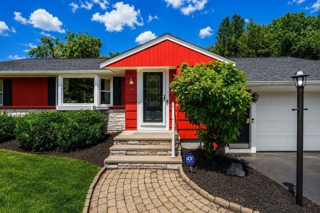 11 Sunset Dr, Easton, MA 02334