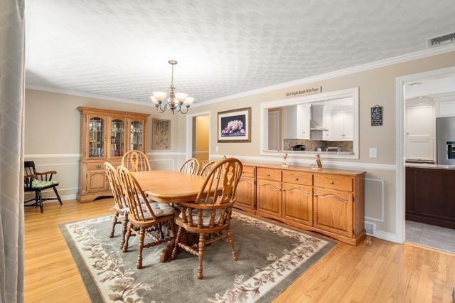 11 Sunset Dr, Easton, MA 02334