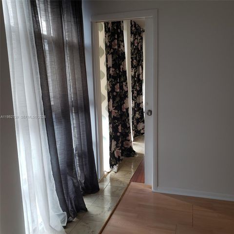 701 Three Islands Blvd 507, Hallandale Beach, FL 33009