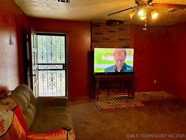 411321 E 1080 Road, Checotah, OK 74426