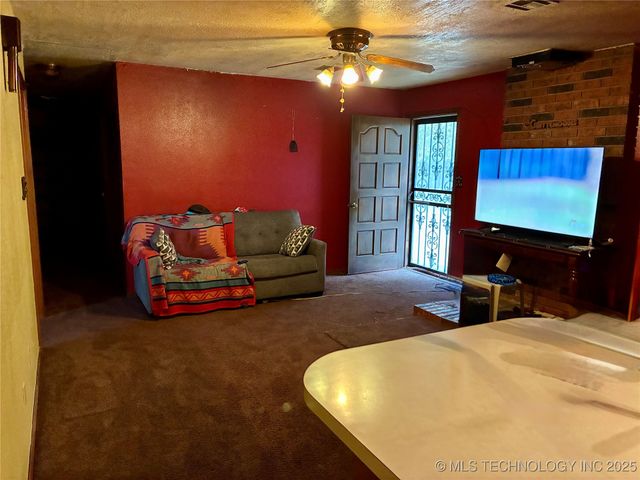 411321 E 1080 Road, Checotah, OK 74426